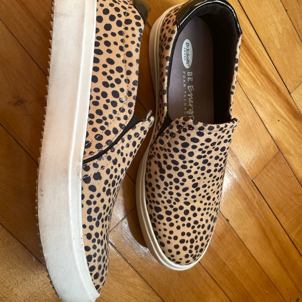 Super cute Dr. Scrolls Essential Collection Leopard platform slip on sneakers